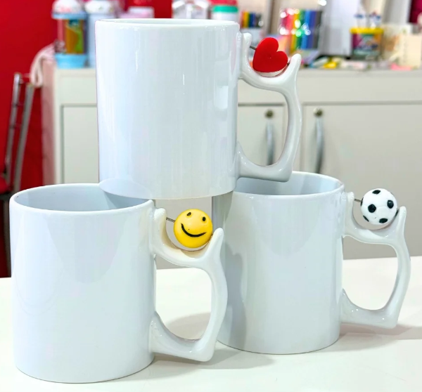 Caneca Pingente - Emoji, Bola ou coração